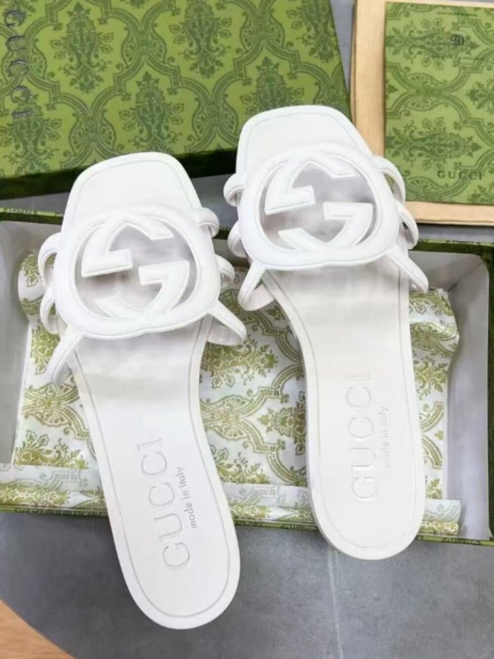 Gucci White Interlocking‑G Cutout Flat Slide Sandals